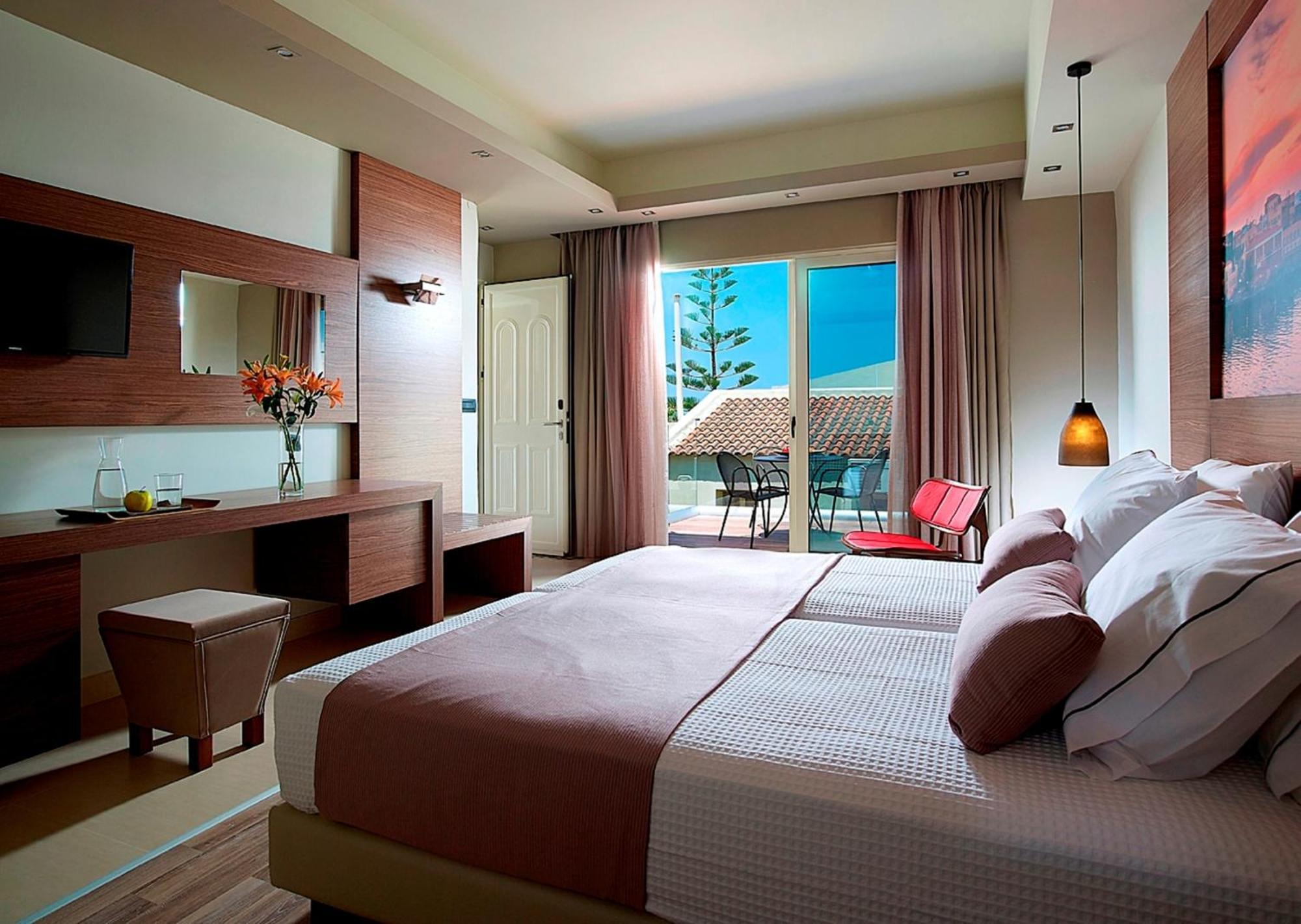 Agia Marina Elotis Suites (Adults Only) חדר תמונה