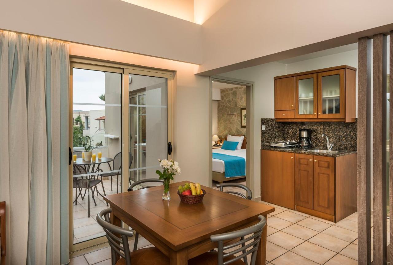 Agia Marina Elotis Suites (Adults Only) מראה חיצוני תמונה
